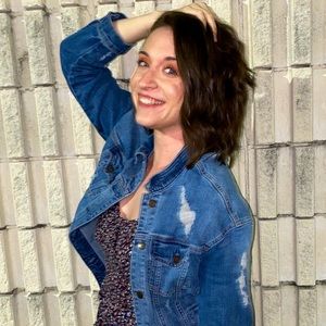 Meet your Posher, Caitlyn